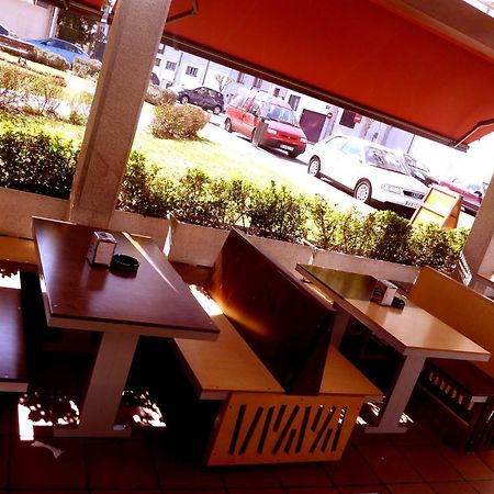 Hotel Brios لوغو المظهر الخارجي الصورة