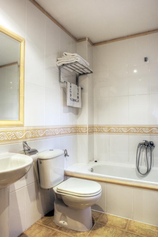 Hotel Brios لوغو المظهر الخارجي الصورة